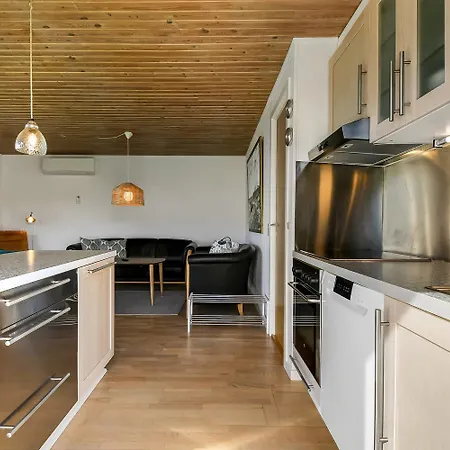 Holiday home Godt Beliggende Med Havkig Sj1026 *
